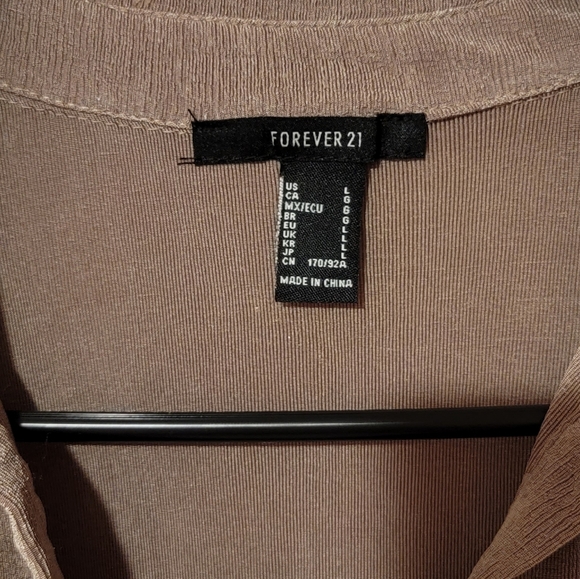 2/$4 Taupe button-up crop top - Picture 3 of 5